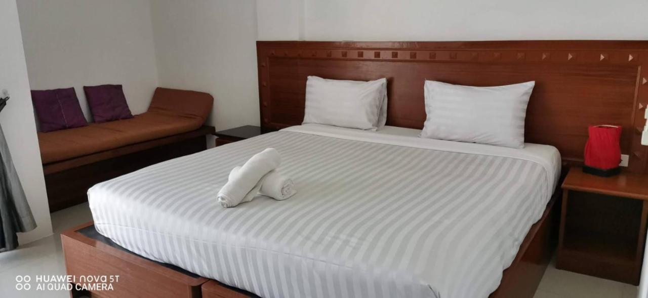 Sure Guesthouse Камала Бийч Екстериор снимка
