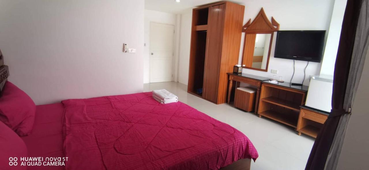 Sure Guesthouse Камала Бийч Екстериор снимка
